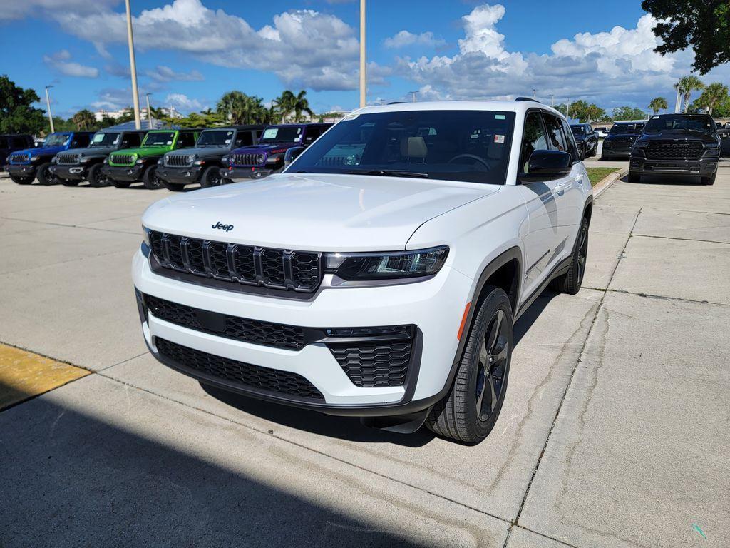 new 2026 Jeep Grand Cherokee car, priced at $42,728