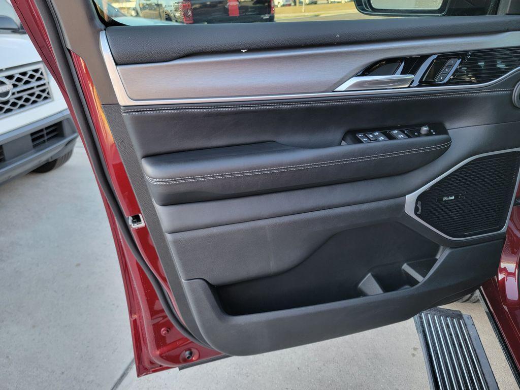 new 2026 Jeep Grand Wagoneer car, priced at $75,129