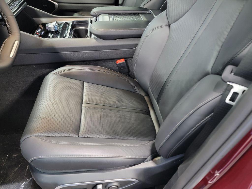 new 2026 Jeep Grand Wagoneer car, priced at $75,129