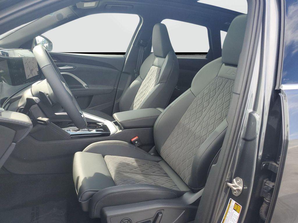 new 2025 Audi SQ5 car, priced at $63,576