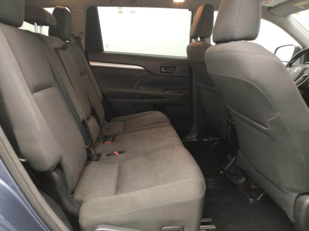 used 2018 Toyota Highlander car, priced at $21,195