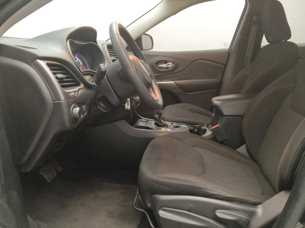 used 2020 Jeep Cherokee car, priced at $17,595