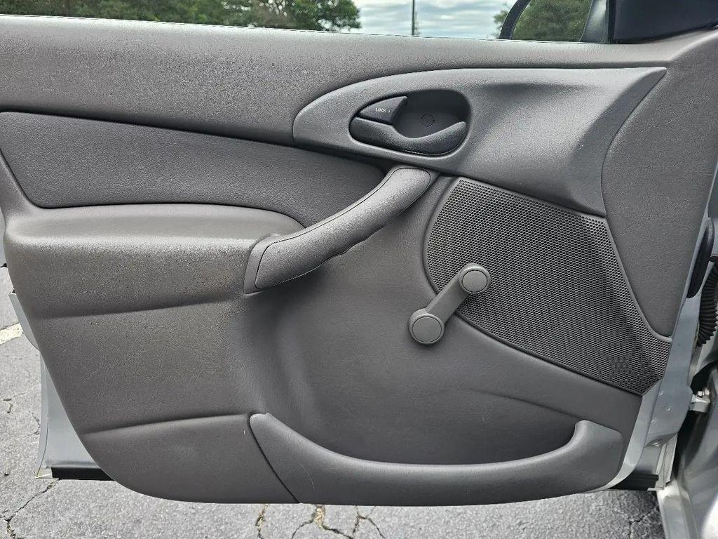 used 2002 Ford Focus car, priced at $3,995