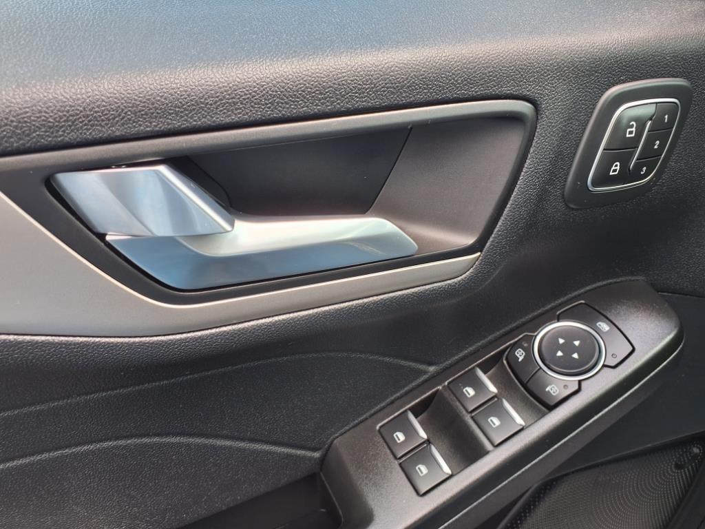 used 2022 Ford Escape car, priced at $23,136