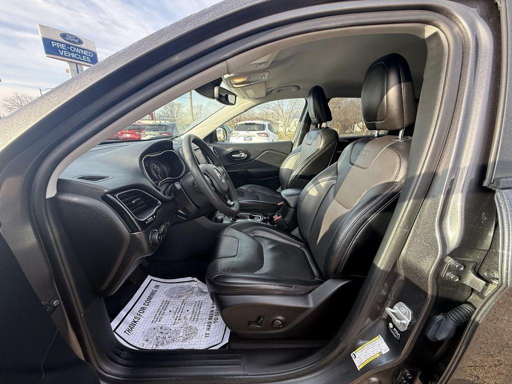 used 2023 Jeep Cherokee car, priced at $23,496