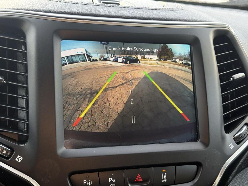 used 2023 Jeep Cherokee car, priced at $23,496