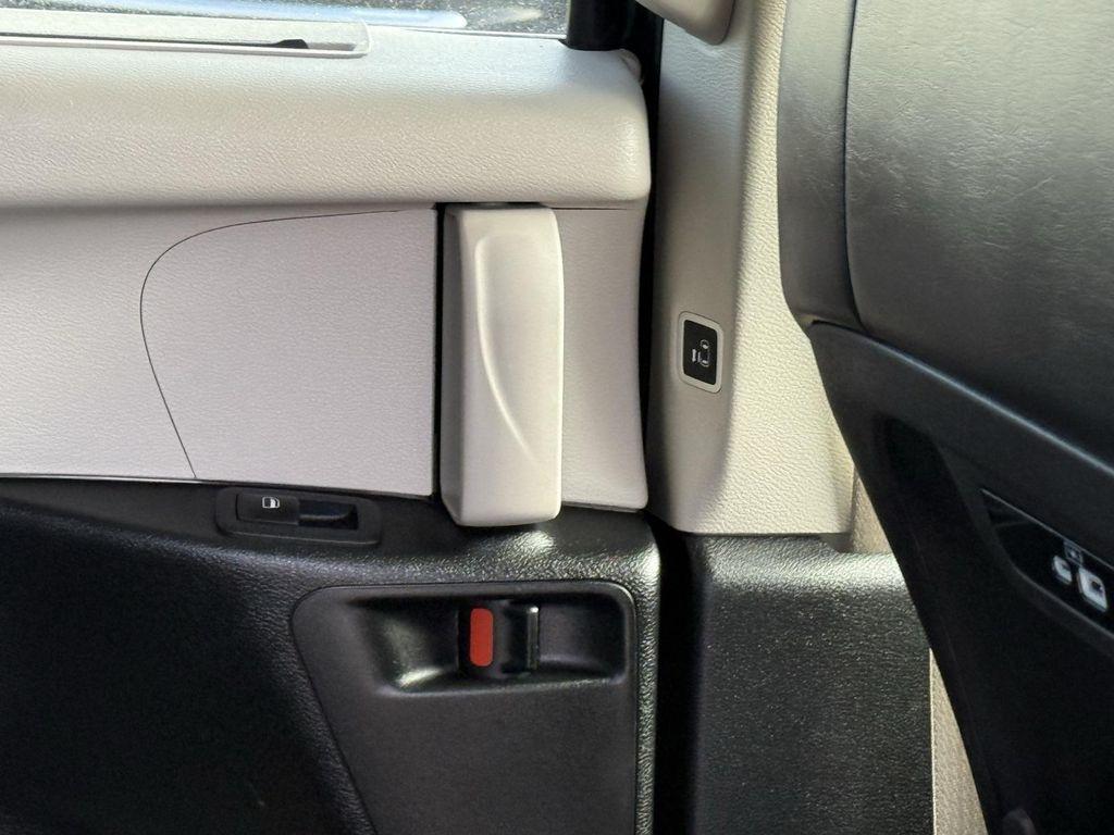 used 2023 Chrysler Pacifica car, priced at $25,496