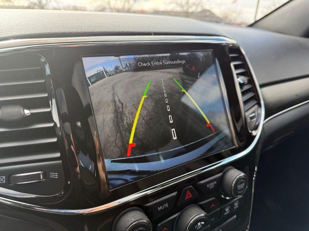 used 2022 Jeep Grand Cherokee car, priced at $26,996