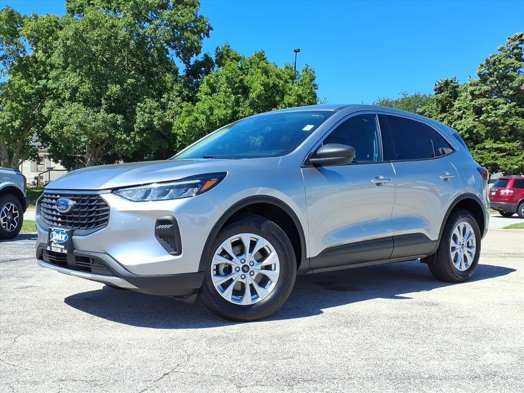 used 2023 Ford Escape car, priced at $25,100
