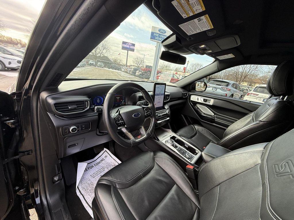 used 2022 Ford Explorer car, priced at $35,996