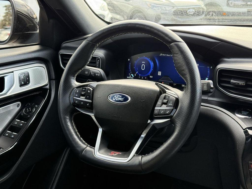 used 2022 Ford Explorer car, priced at $35,996