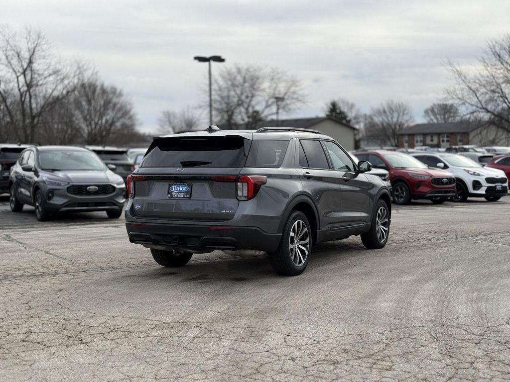 used 2025 Ford Explorer car, priced at $39,998