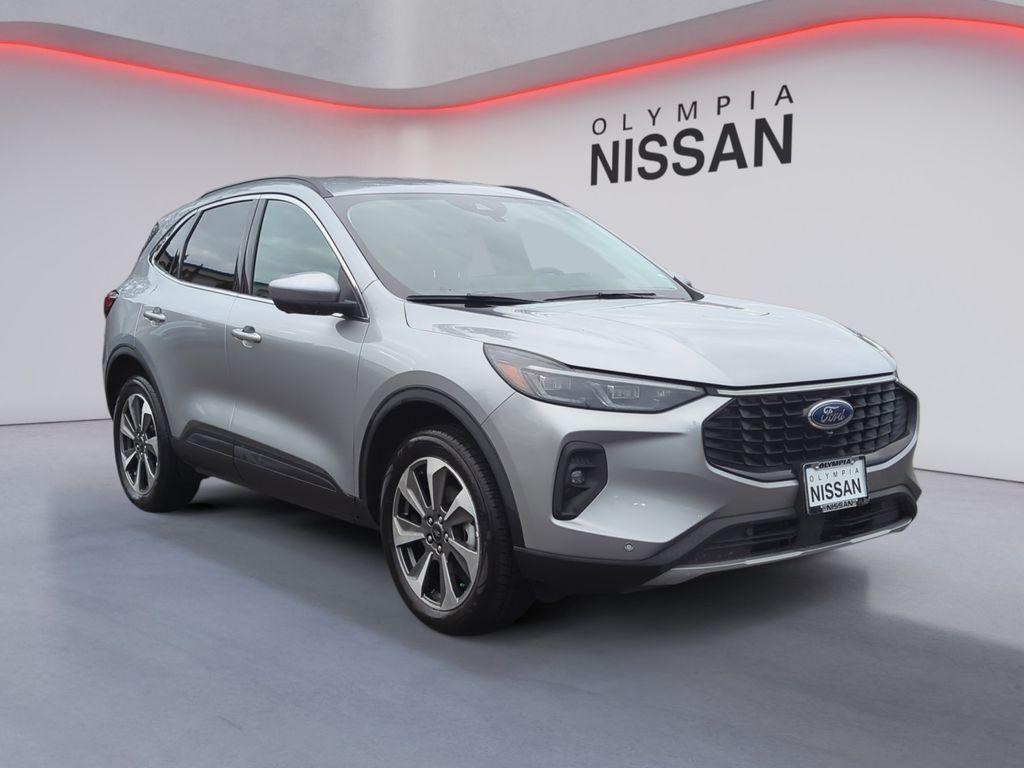 used 2024 Ford Escape car, priced at $25,681