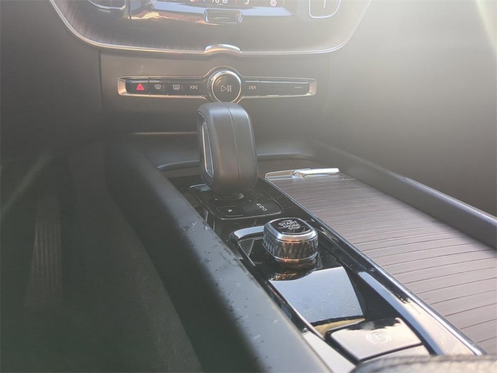 used 2022 Volvo XC60 car, priced at $22,881