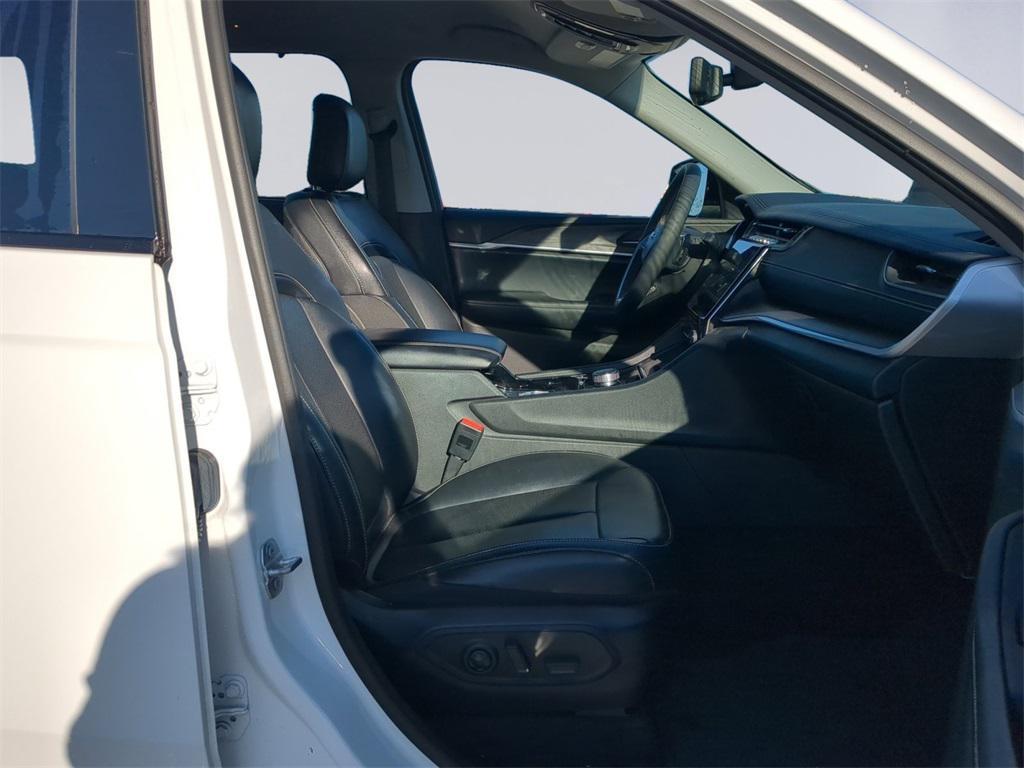 used 2023 Jeep Grand Cherokee car, priced at $30,181