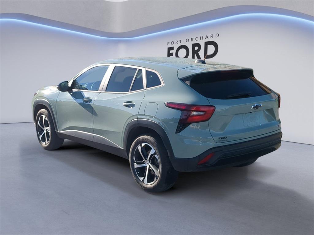 used 2024 Chevrolet Trax car, priced at $18,981