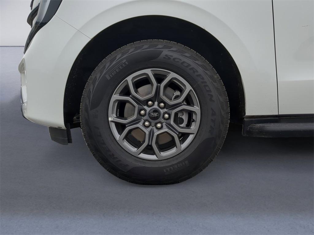 used 2025 Ford Expedition car, priced at $59,681