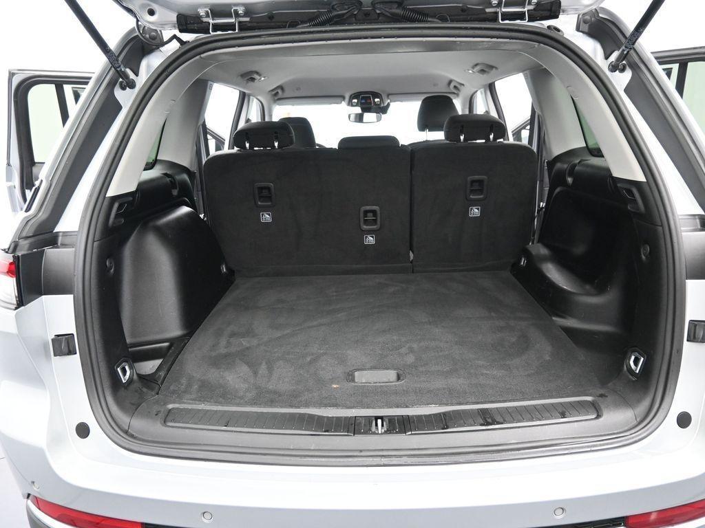 used 2023 Jeep Grand Cherokee car, priced at $23,464