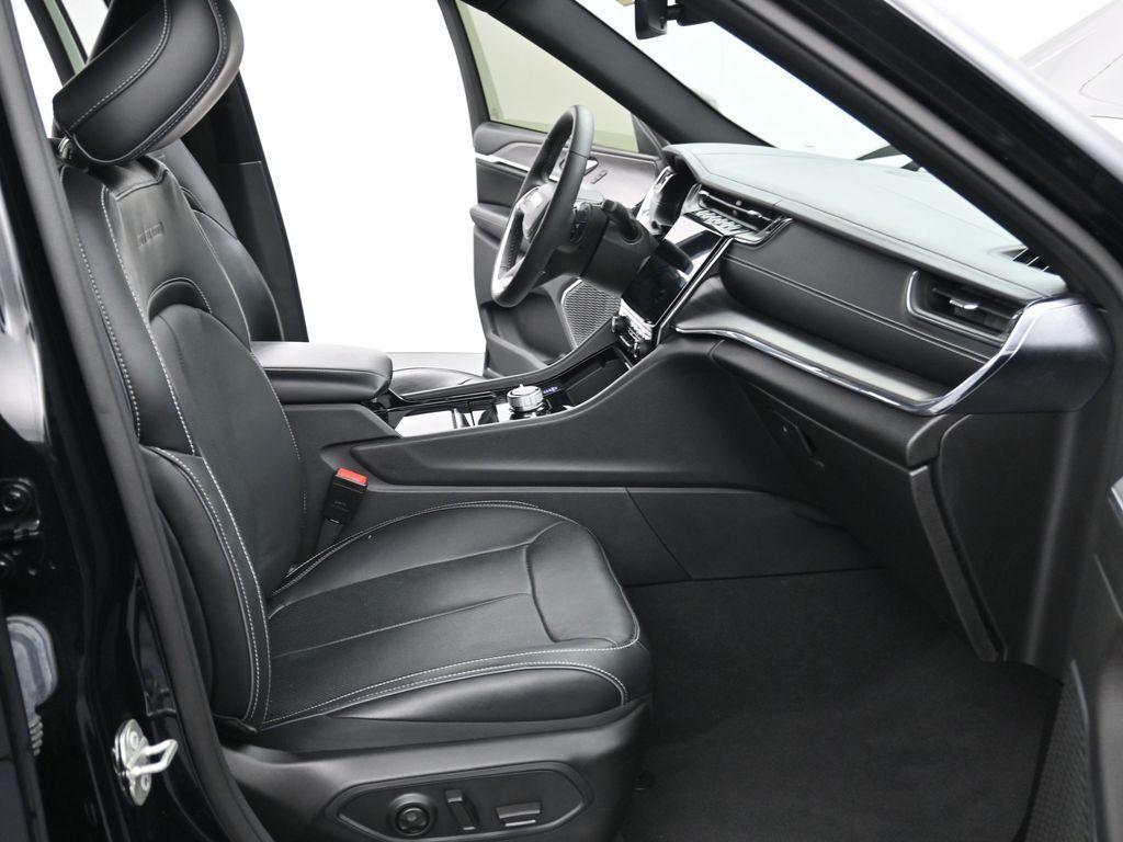 used 2023 Jeep Grand Cherokee car, priced at $33,501