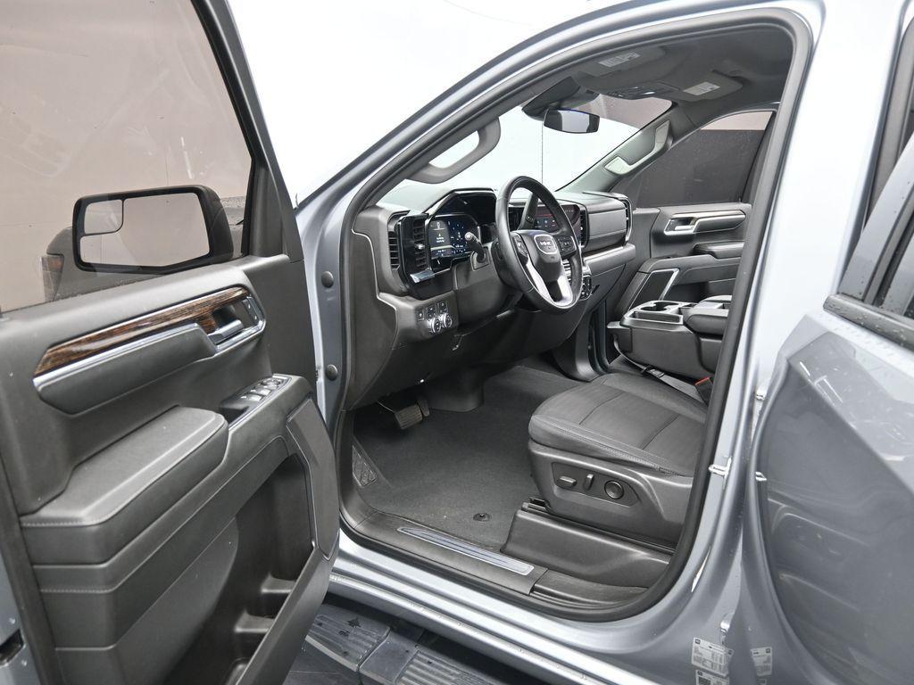 used 2023 GMC Sierra 1500 car, priced at $38,955