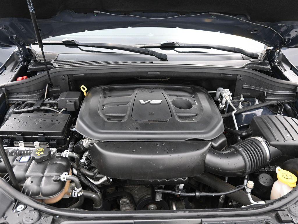 used 2018 Jeep Grand Cherokee car, priced at $14,932