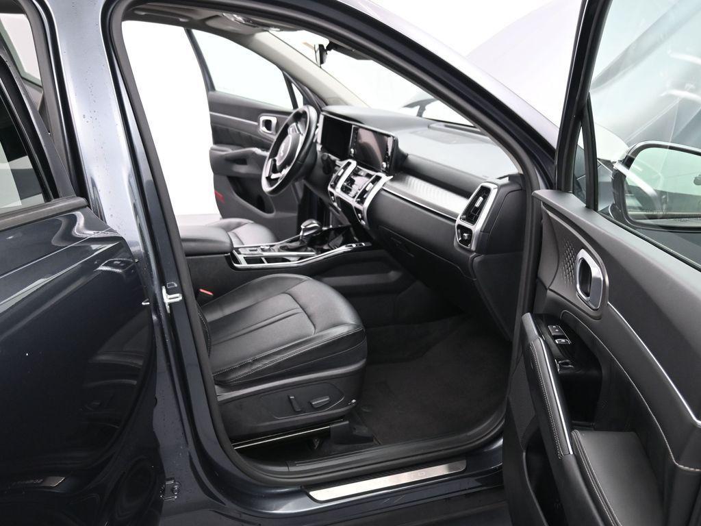 used 2022 Kia Sorento car, priced at $19,587
