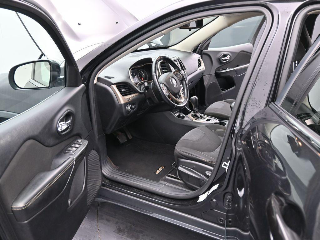 used 2016 Jeep Cherokee car, priced at $8,997