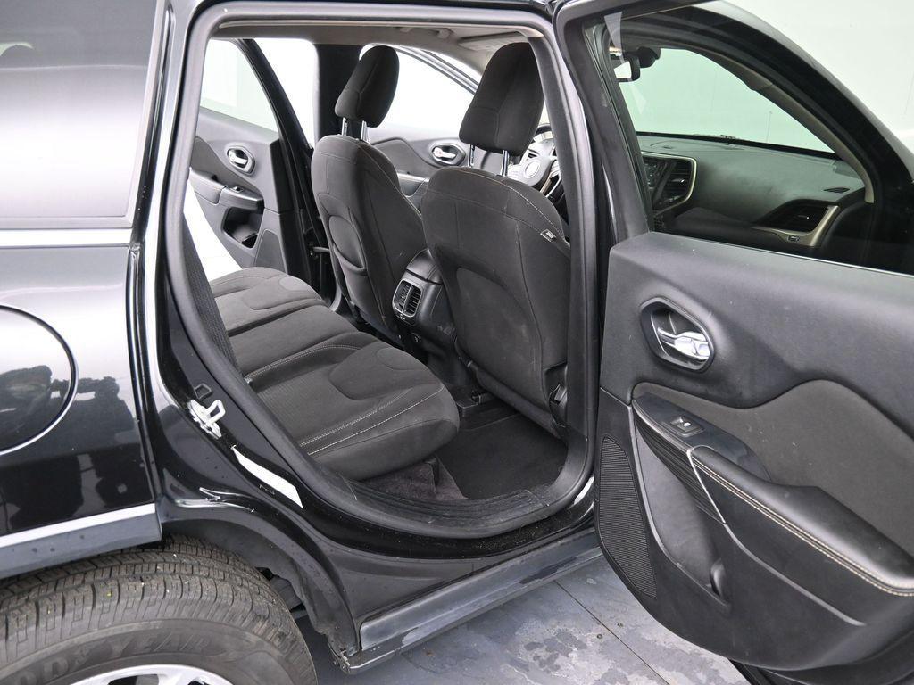 used 2016 Jeep Cherokee car, priced at $8,997