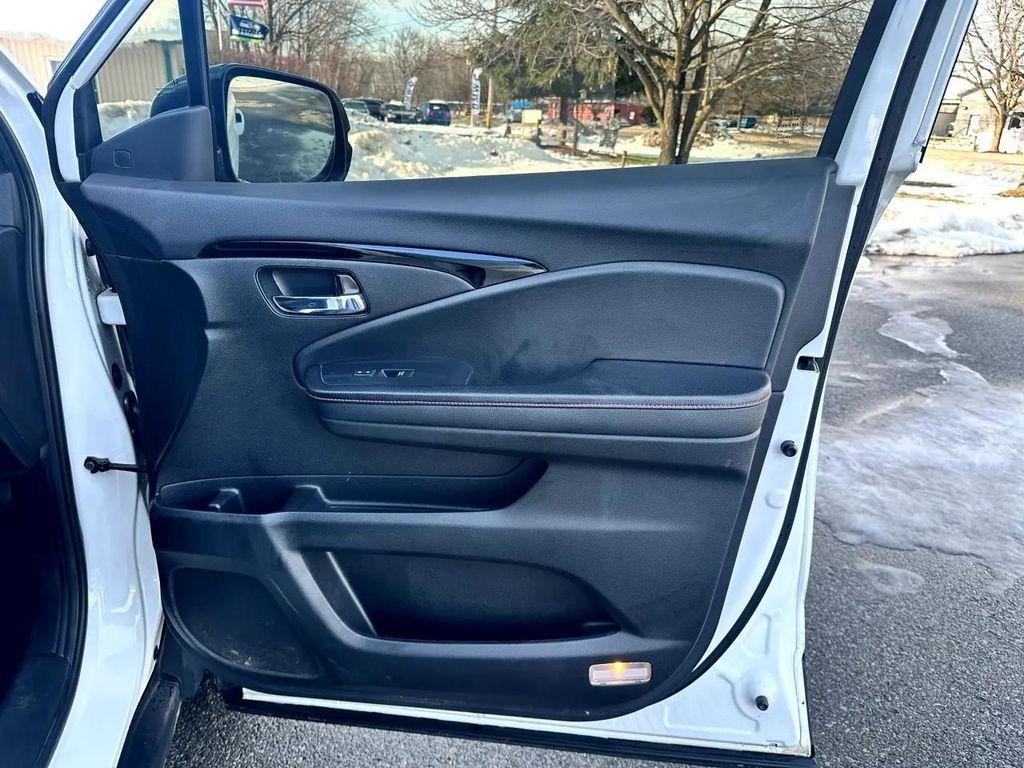 used 2021 Honda Pilot car, priced at $24,295