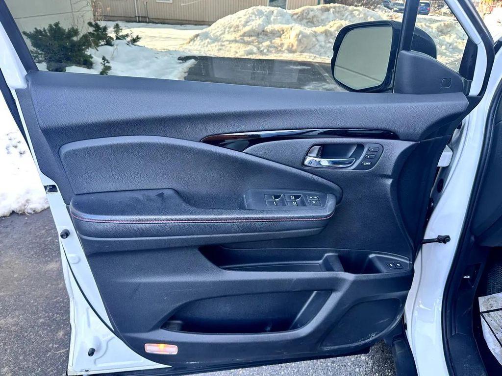 used 2021 Honda Pilot car, priced at $24,295