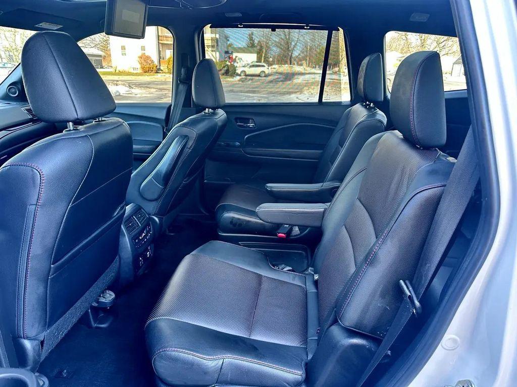 used 2021 Honda Pilot car, priced at $24,295