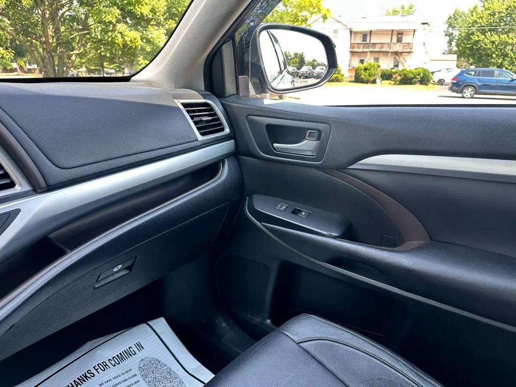 used 2018 Toyota Highlander car, priced at $22,095