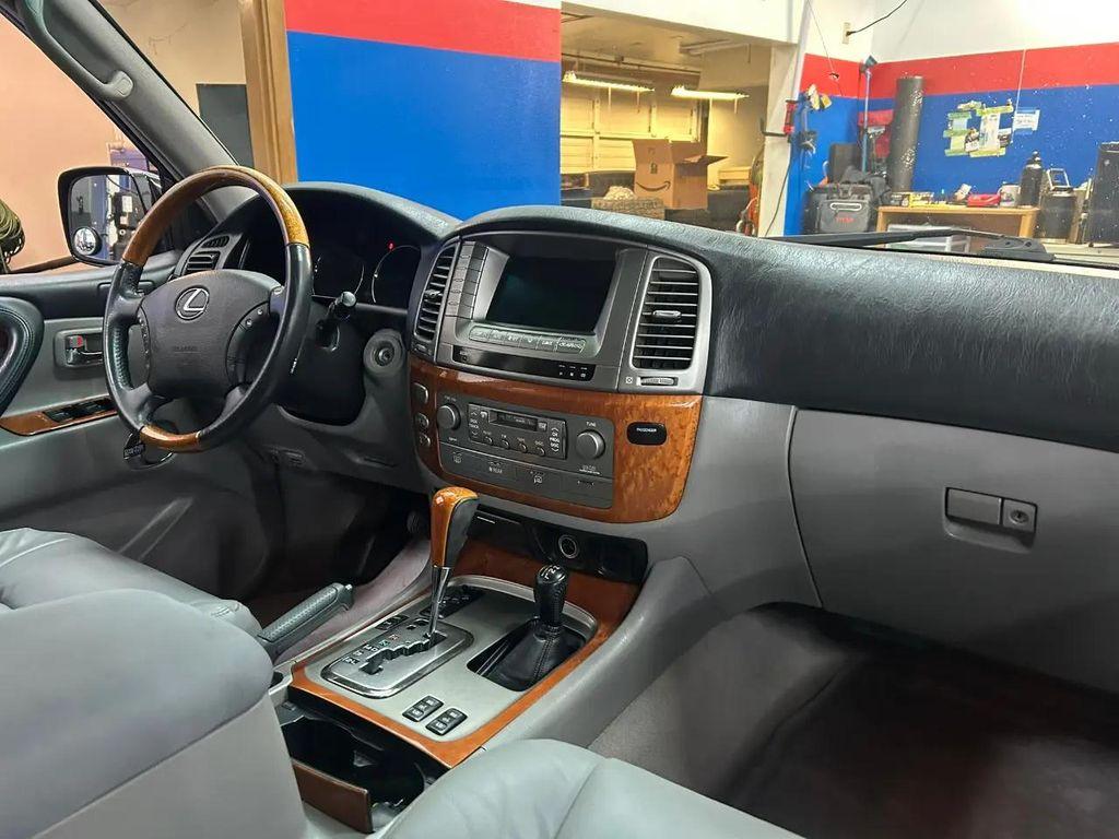 used 2006 Lexus LX 470 car, priced at $19,995