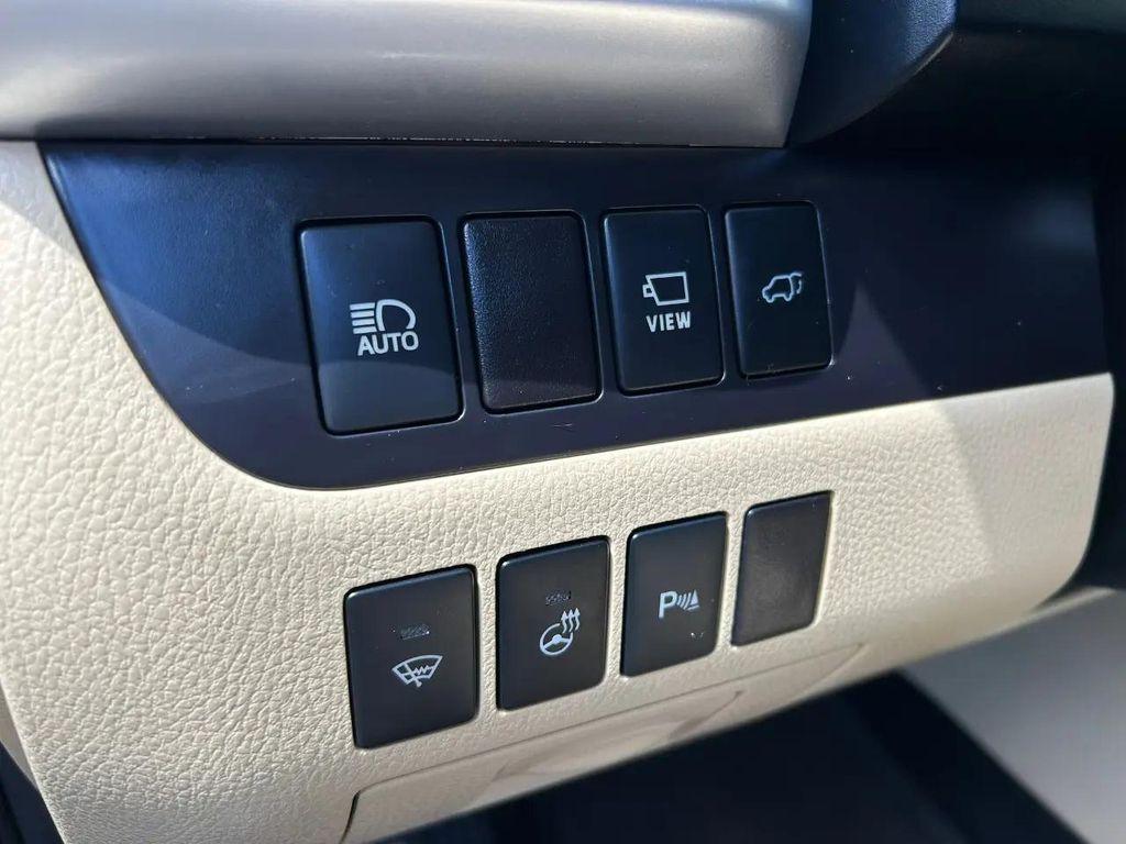 used 2017 Toyota Highlander Hybrid car, priced at $23,950