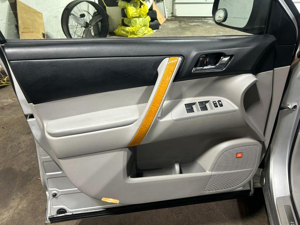 used 2008 Toyota Highlander Hybrid car, priced at $13,995