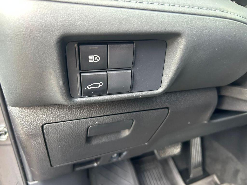 used 2021 Toyota Highlander Hybrid car, priced at $33,995