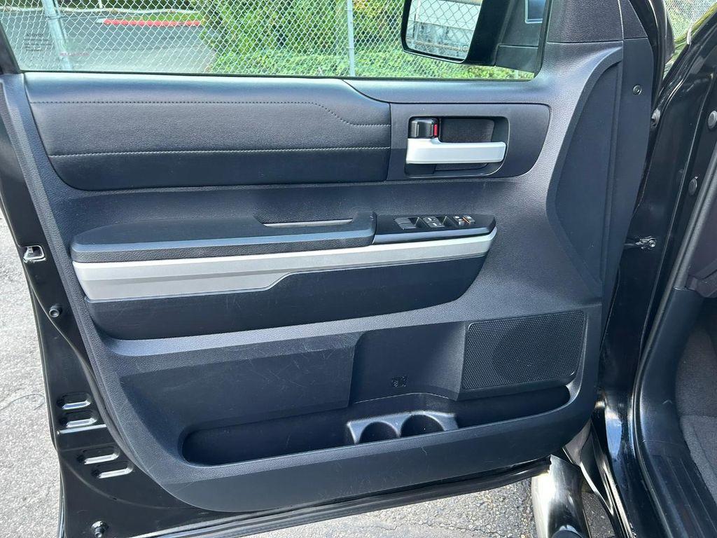 2016 Midnight Black Metallic Toyota Tundra