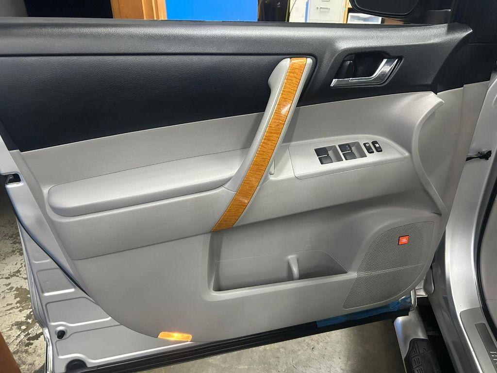 used 2008 Toyota Highlander Hybrid car, priced at $12,995