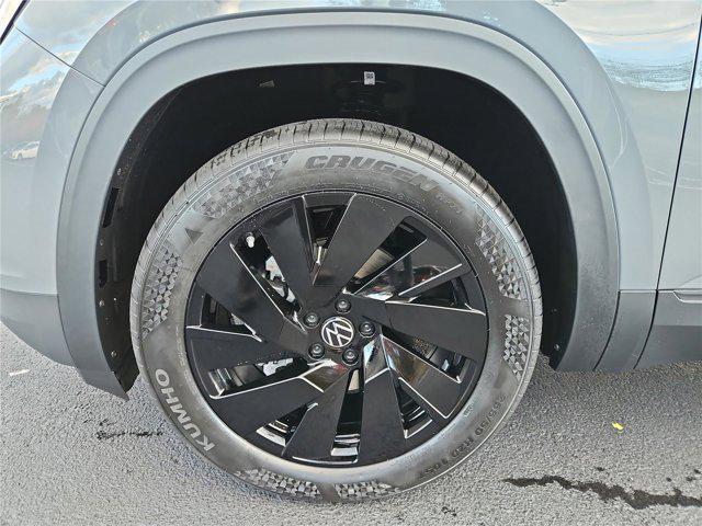 new 2026 Volkswagen Atlas car, priced at $45,162