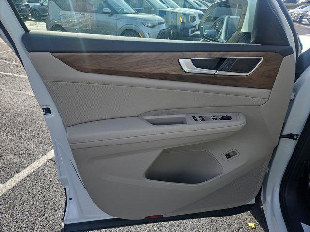 new 2026 Volkswagen Atlas car, priced at $44,216