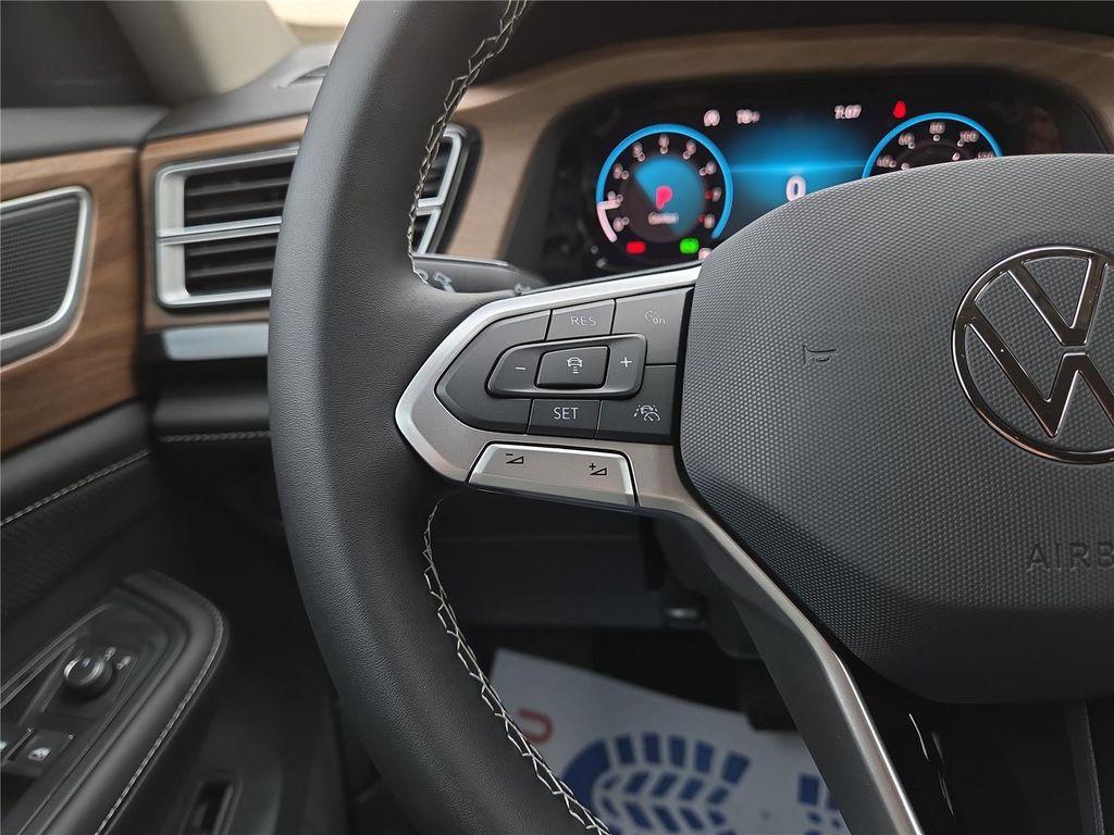 new 2026 Volkswagen Atlas car, priced at $42,174