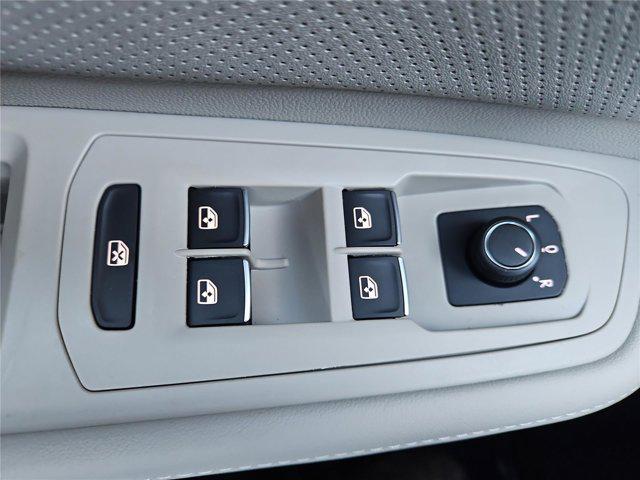 new 2026 Volkswagen Atlas car, priced at $39,345