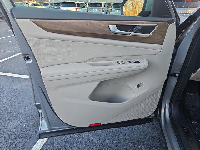 new 2026 Volkswagen Atlas car, priced at $44,811