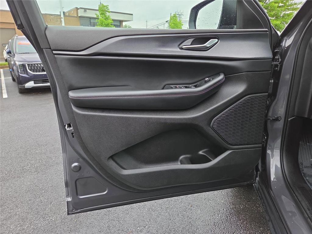 used 2023 Jeep Grand Cherokee L car, priced at $27,999
