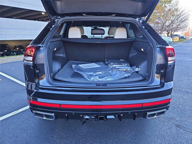 new 2026 Volkswagen Atlas Cross Sport car, priced at $51,824