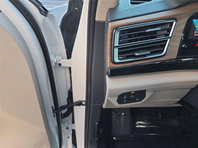 new 2026 Volkswagen Atlas car, priced at $39,670