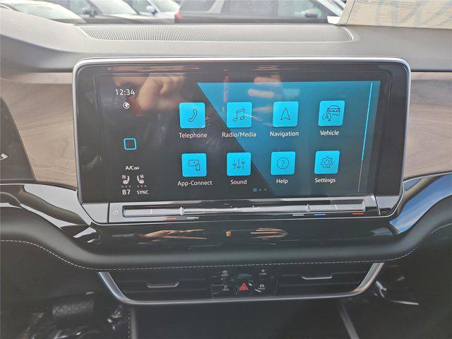 new 2026 Volkswagen Atlas car, priced at $45,760