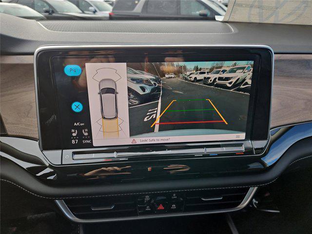 new 2026 Volkswagen Atlas car, priced at $45,760