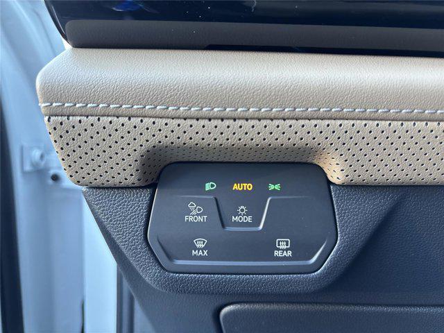 new 2026 Volkswagen Atlas Cross Sport car, priced at $39,419