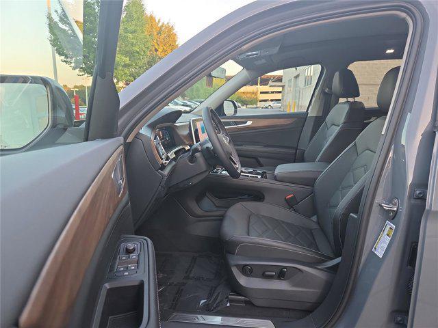 new 2026 Volkswagen Atlas car, priced at $47,343